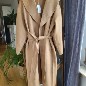 Ny kappa & otherstories  - Helt ny, strl M