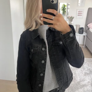 Jeansjacka - Jeansjacka från Vero Moda i S