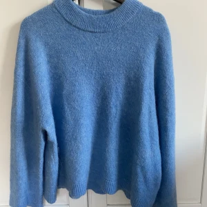 Stickad tröja  - Superfin stickad tröja från Gina Tricot premium quality collection. Nypris 499.