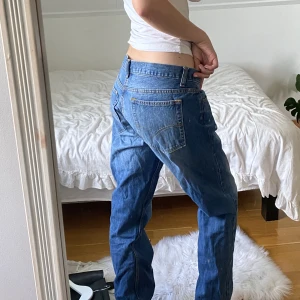 Lågmidjade jeans - Lågmidjade baggy jeans från Dressmann, jättebra skick! W36 i killstorlek.