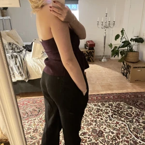 Kostymbyxor  - Kostymbyxor med ränder i tyget. Sparsamt använda, långa i benen 🩷