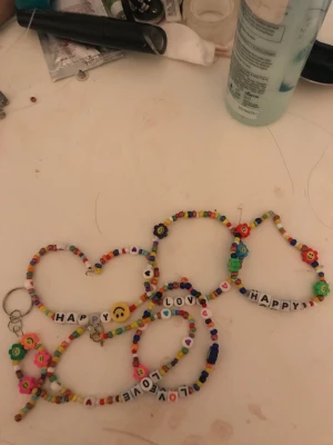 Smycken  - Handgjorda smycken 