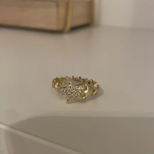 Stjärn ring - Jättefin gullig ring⭐️⭐️