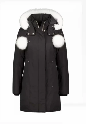 Moose Knuckles Jacka - Säljer min Moose Knuckels jacka i modellen ”Sterling Parka” som just nu är slutsåld överallt. Min logga är mattsvart. Jackan är endast använd 1 vinter och är i storlek M. Jackan är köpt för 11000 och jag kan tänka mig att gå ner i pris