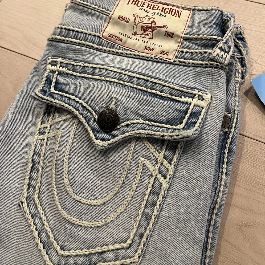 Oanvända Fräscha Trueys med fat stitching - 90