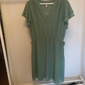 Klänning  - Grön