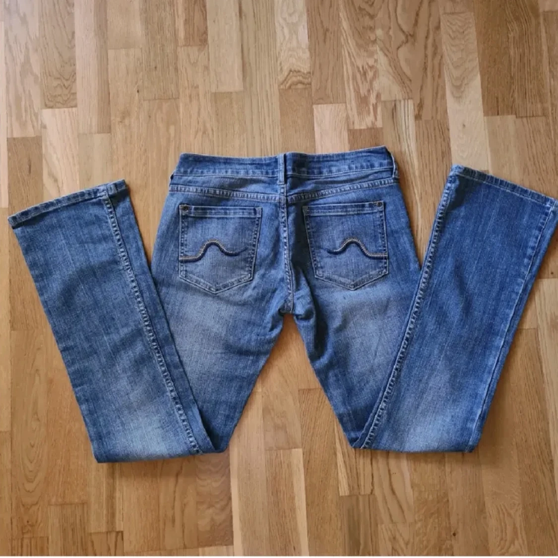 Snygga lågmidjade jeans