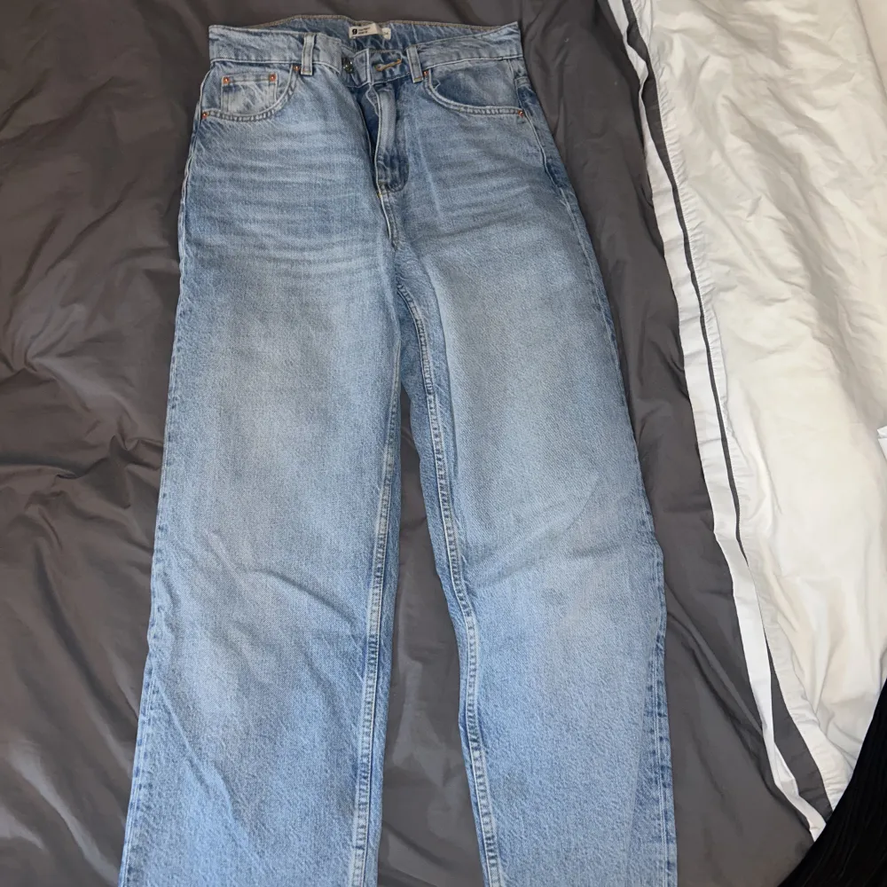 Jeans från gina! Så sköna men tyvärr för korta för mig då jag växt. 🩷. Jeans & Byxor.