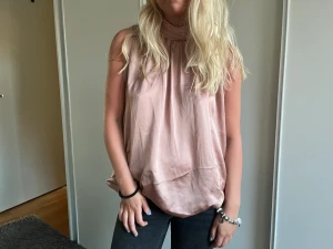 Rosa topp - Jättesöt topp som tyvärr inte kommer till användning längre💕