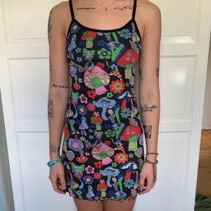Dollskill  - Så söt klänning från dollskill! Jättefint skick och knappt använd. Storlek xs. 150kr plus frakt