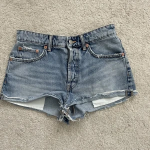 Jeans shorts  - Super snygga jeans shorts från zara 💗 säljer då de är för små 🥰
