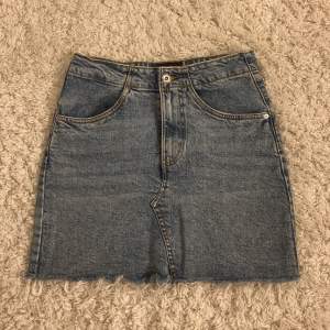Jeans kjol från veromoda i  ny skick