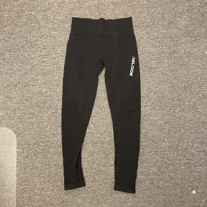 Tajts - Relode tajts i storlek S