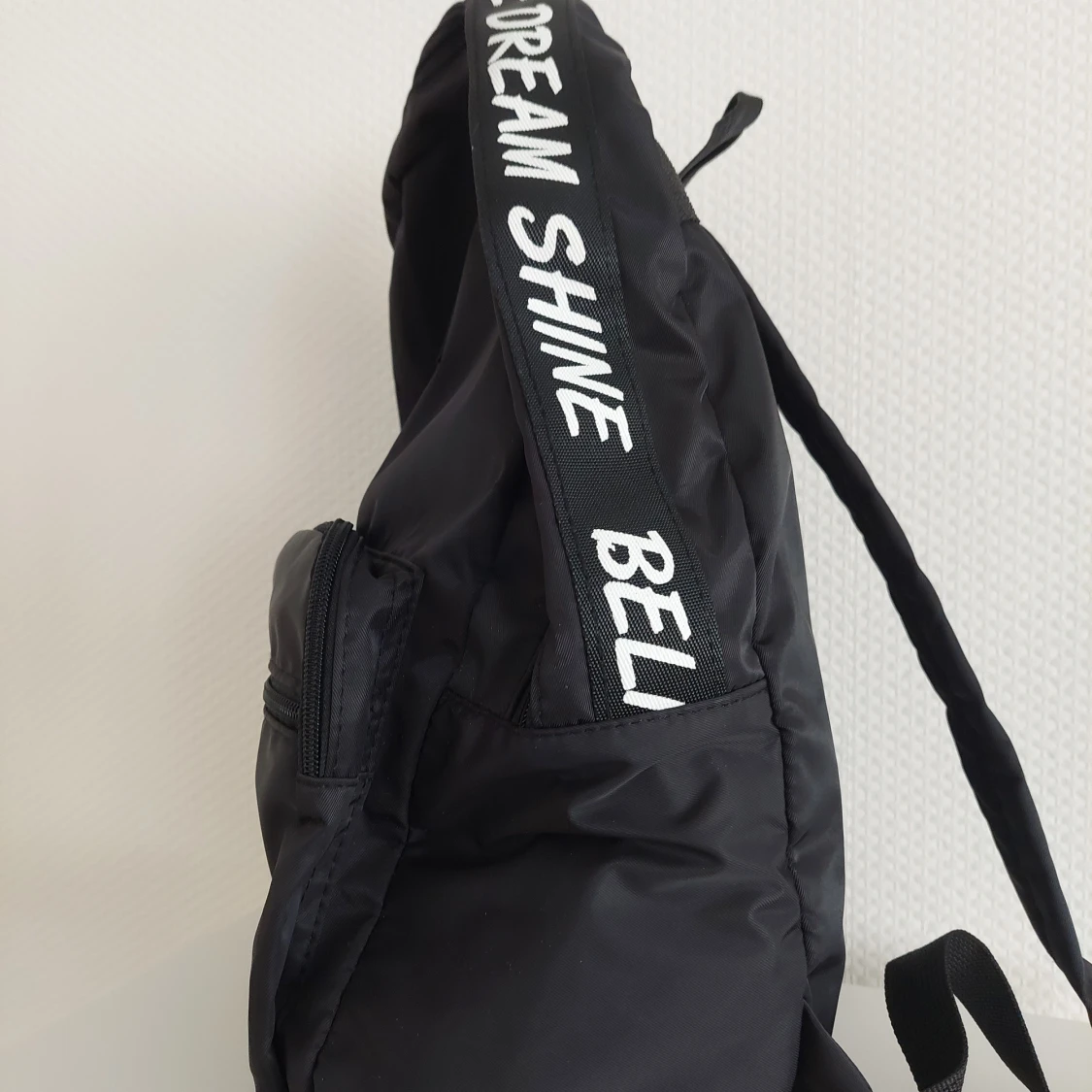 Svart ryggsäck  - 91