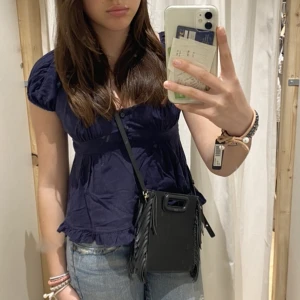 Brandy topp  - Jättesöt brandy topp/blus, knappt använd. Osäker om den fortfarande säljs. Nypriset är runt 350 🥰 