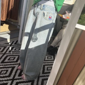 Polar big boys! - Säljer mina polar big boys pågrund av att vill skaffa ha andra byxor de är klippta längst ned de är fortfarande långa på mig som är 156 klicka inte på köp nu utan kontakta mig, skriv för mer frågor eller funderingar 