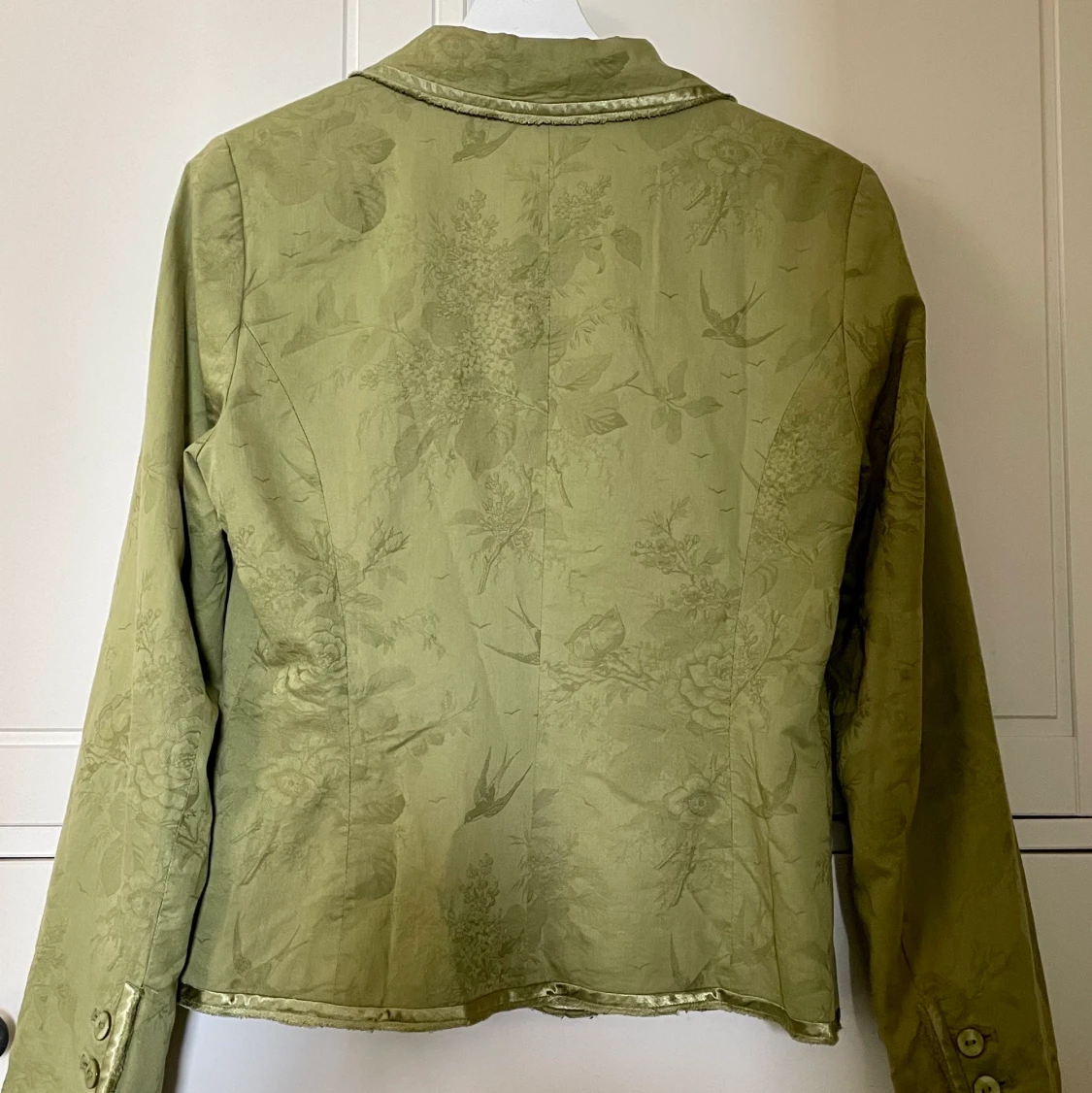 H&M grön blazer  - 90