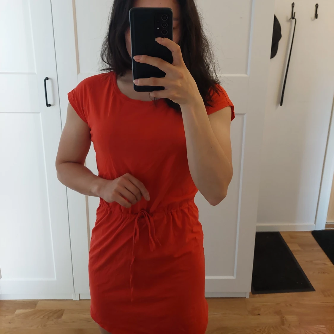 Röd klänning  - 91