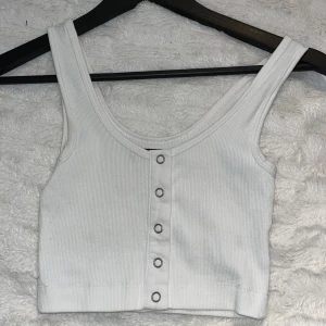 topp bikbok - Supergullig topp från bikbok i strl Xs