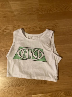 Vit tank top - Fin vit tank top i bra skick. 