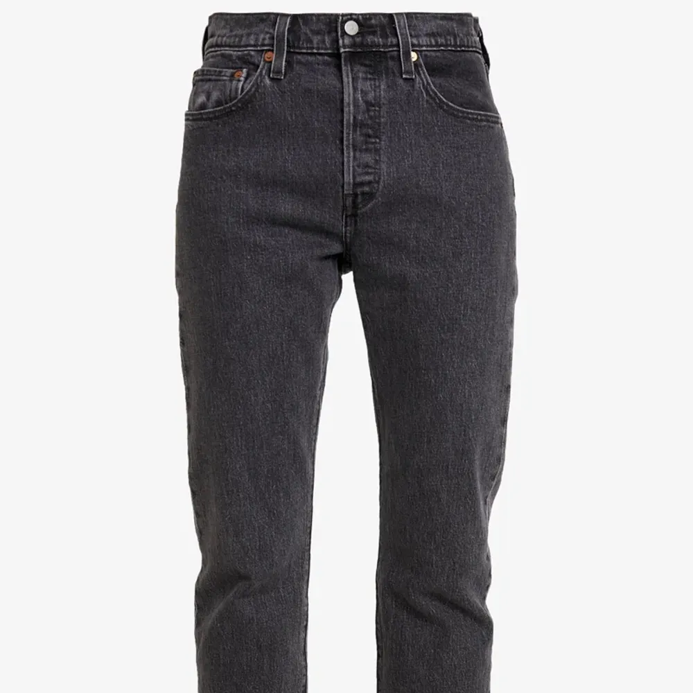 Jättebra skick, mörkgrå, storlek W25 L28. Jeans & Byxor.