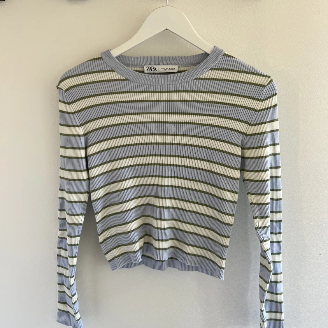 Randig ZARA tröja