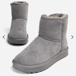 Ugg  - Nästan helt oanvända, bra skick  (Inte äkta)
