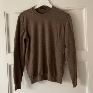 Tröja Oscar Jacobson - Tröja i fint skick i 100% merinoull.