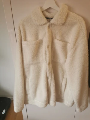 FILA fleece jacka.  - Oanvänd jacka. Hel och fin. 