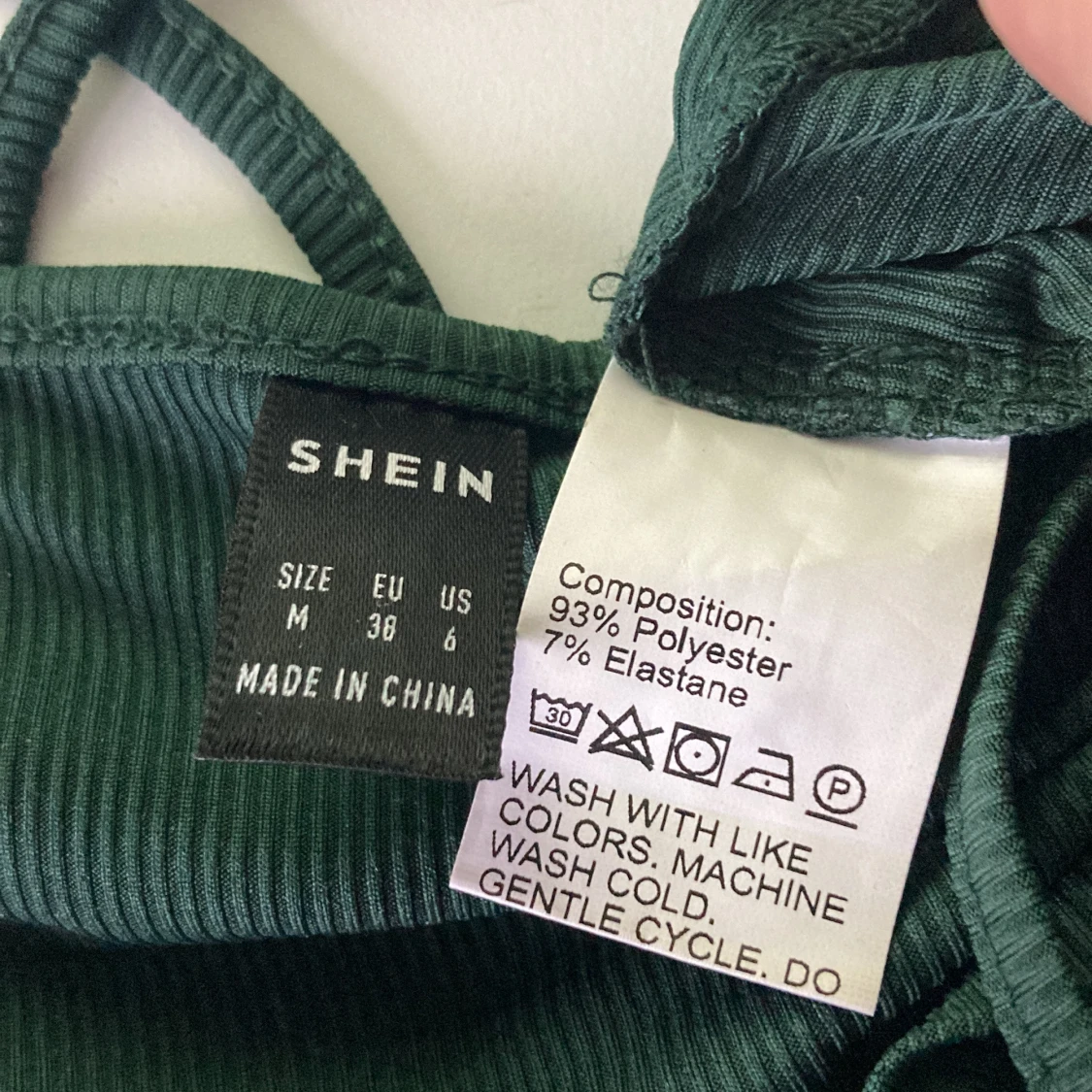 Mörkgrönt linne - 91