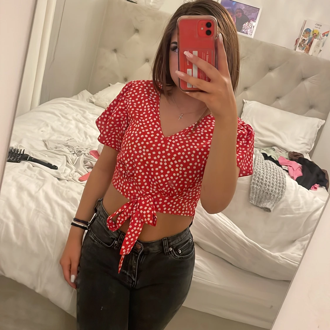 Röd blommigt magtröja  - 91