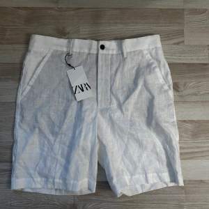 Linne shorts Zara aldrig använda då de var för stora storlek 42!😁