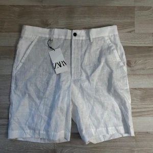 Linne shorts Zara - Linne shorts Zara aldrig använda då de var för stora storlek 42!😁