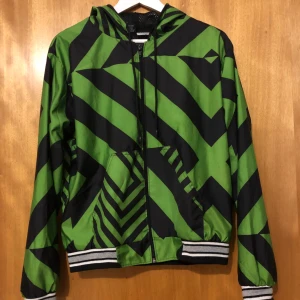 Street - track- jacka  - Från Billabong  Herr S Knappt använd 