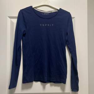 Långärmad tröja ifrån märket Esprit i storlek S