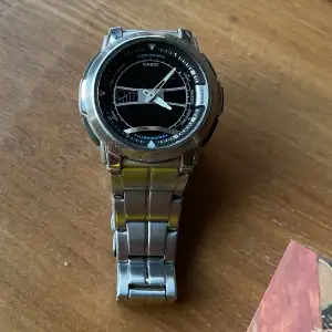 En Casio klocka som är i väldigt bra skick. Jag vill byta den mot en annan klocka.