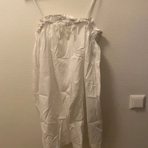 Klänning  - 👗