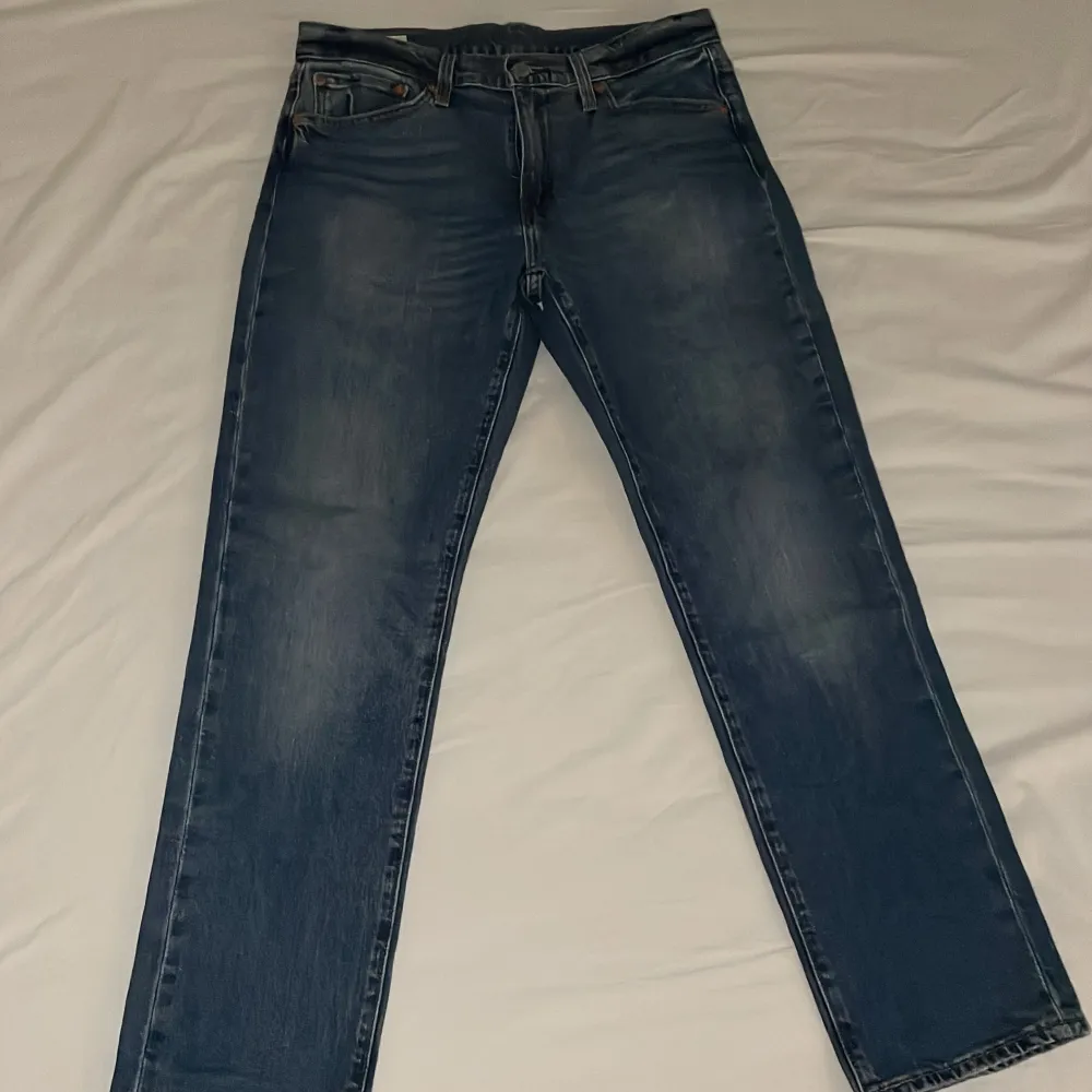 Snygga 511 jeans, W32 L30, mycket bra skick, endast använda ett par gånger. . Jeans & Byxor.