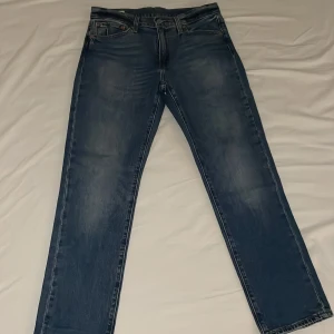 Levi’s 511 jeans - Snygga 511 jeans, W32 L30, mycket bra skick, endast använda ett par gånger. 