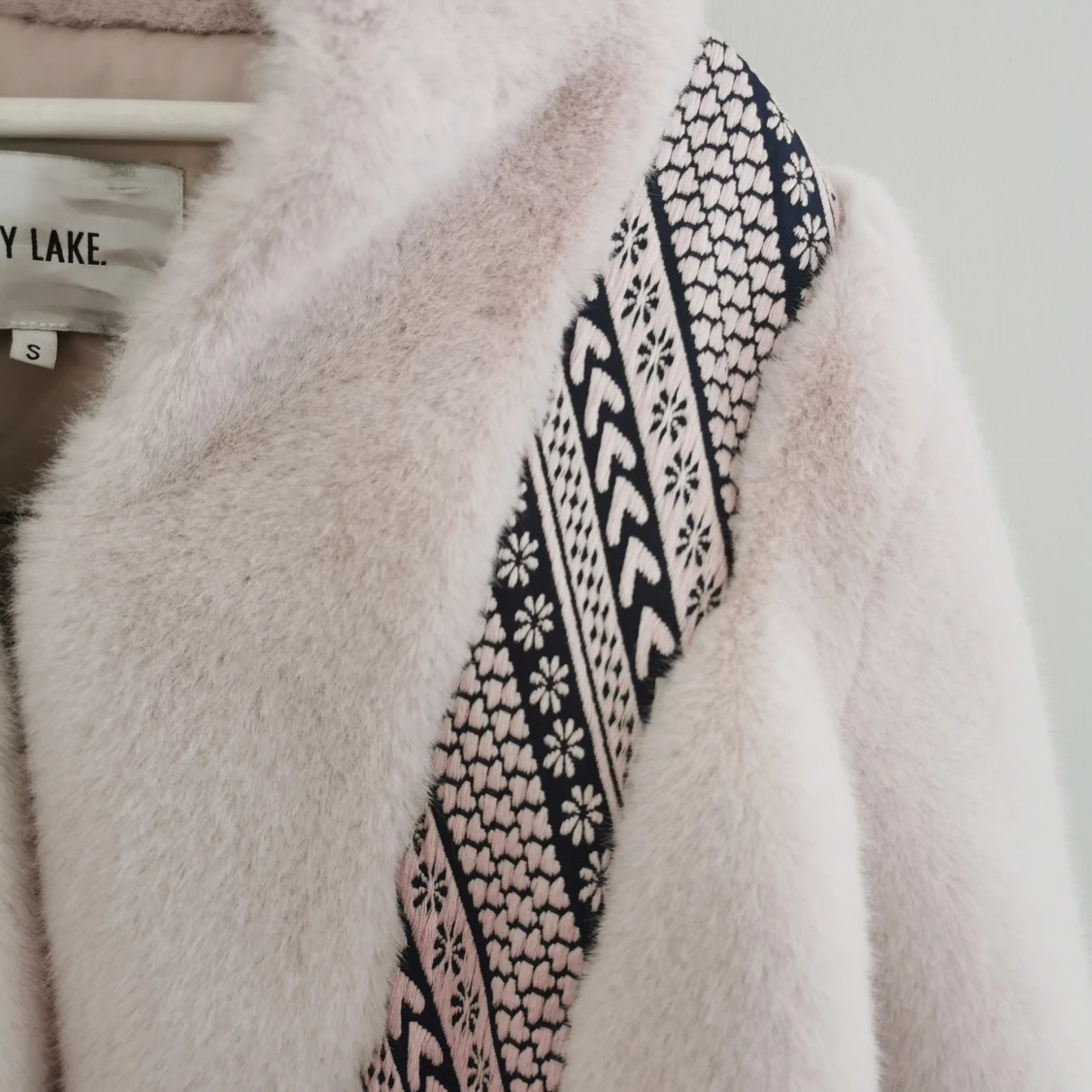 Vit fuskpäls från Dry Lake  - 1