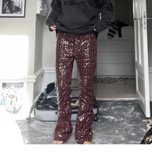 Skit snygga byxor!! - Säljer dessa as snygga byxorna perfekt till fest! 