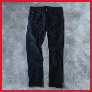 Levis 502 Jeans Svarta 30/32 - Bra skick. Storlek 30/32. Levis 502.