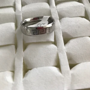 Snygg Modern Ringa  - Unisex  Stlk kvar 17.18.19,20 och 21 Kan samma frakt  75kr/st 