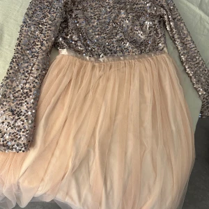 Fest klänning  - Festklänning 