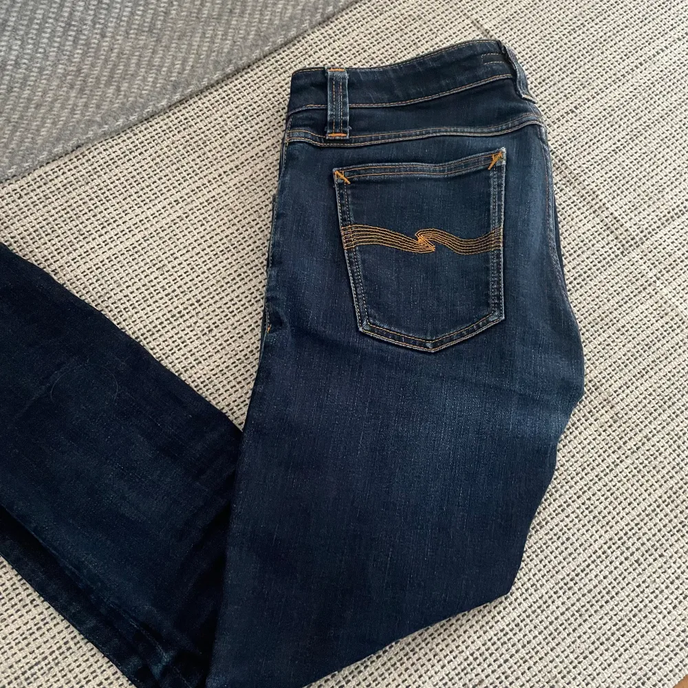 Ett par nya och riktigt fina nudie jeans👖👖. Jeans & Byxor.