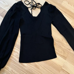 Woman blouse  - New without tag.