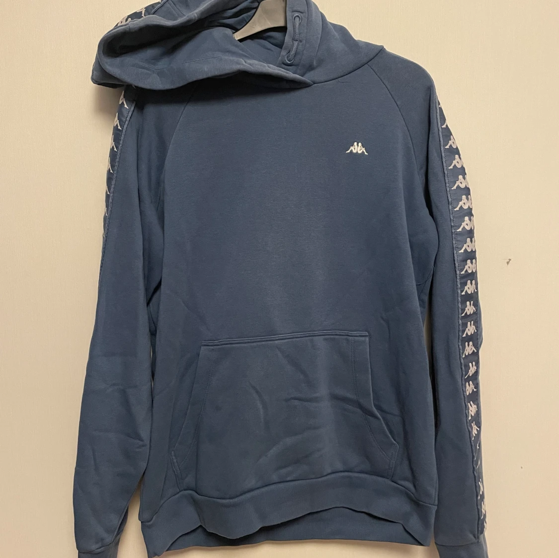 Blå/grå Kappa-hoddie