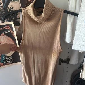 body - ribbstickad body från zara 