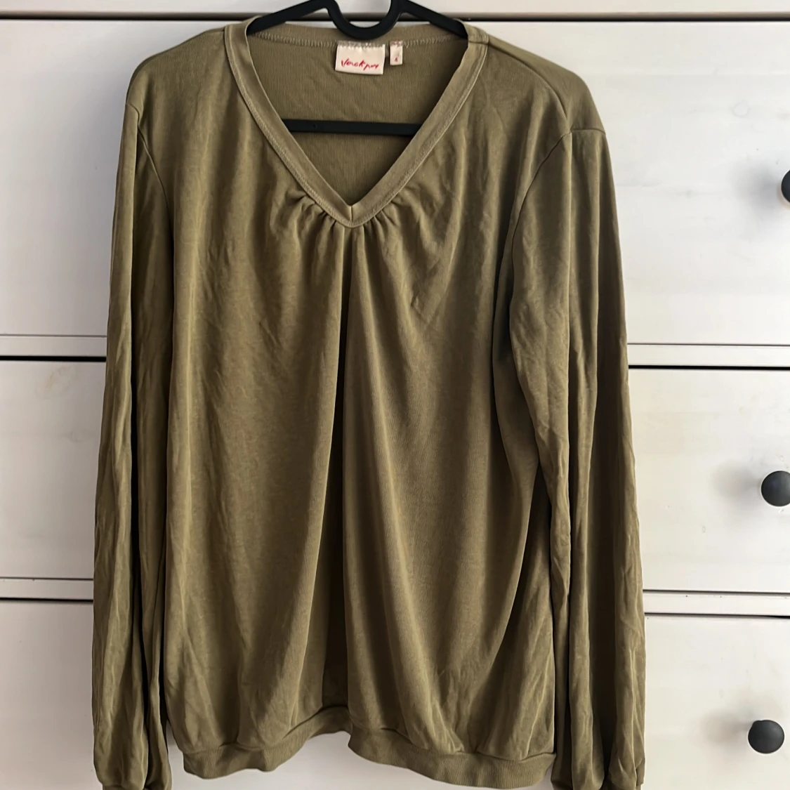 Olivegrön tröja