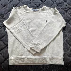 Ralph lauren collegetröja  - Snygg collegetröja från Ralph lauren!